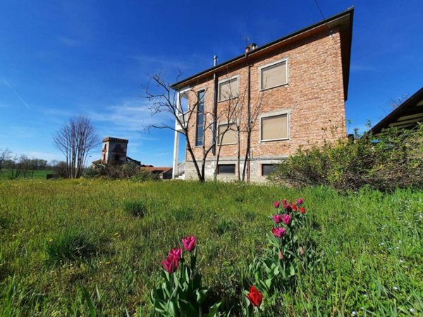 casa indipendente in vendita a Capriata d'Orba
