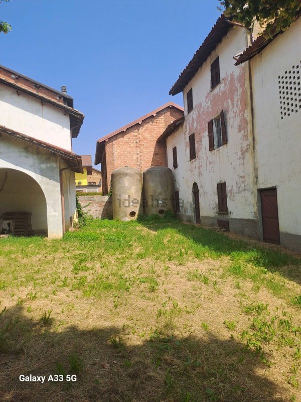 casale in vendita a Capriata d'Orba