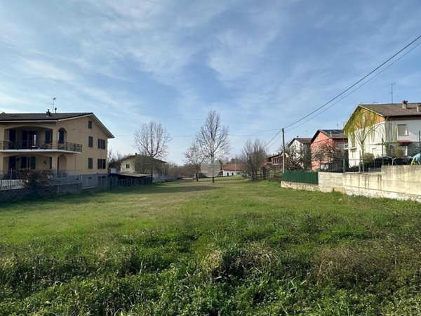 terreno edificabile in vendita a Capriata d'Orba
