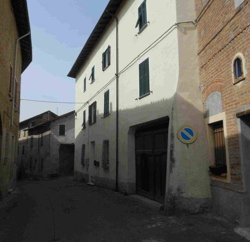 casa indipendente in vendita a Capriata d'Orba