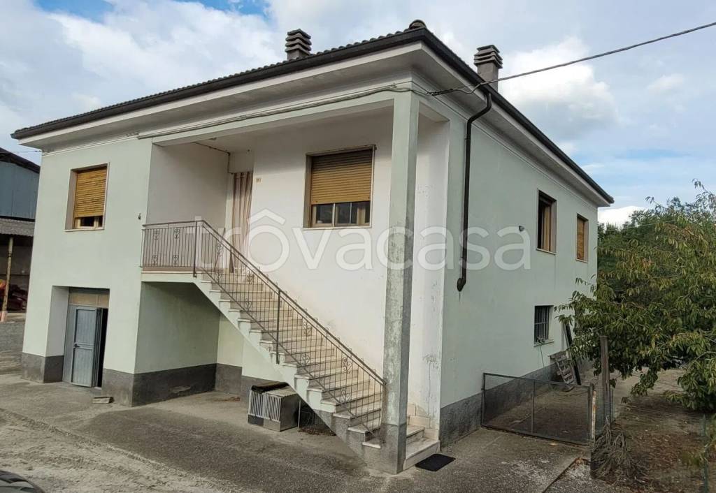 casa indipendente in vendita a Capriata d'Orba
