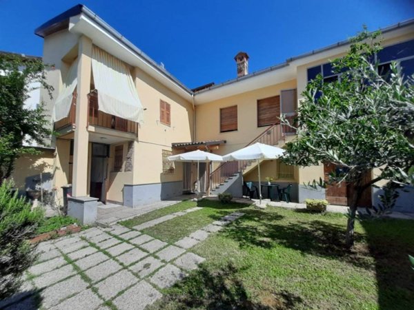 casa indipendente in vendita a Capriata d'Orba