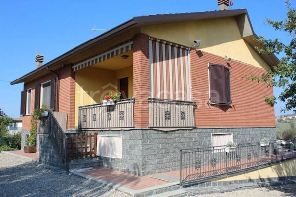 casa indipendente in vendita a Carbonara Scrivia