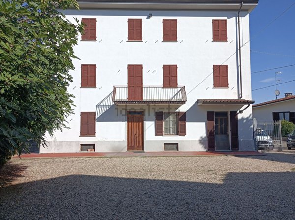 casa indipendente in vendita a Carbonara Scrivia