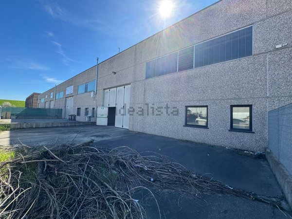 locale di sgombero in vendita a Carbonara Scrivia