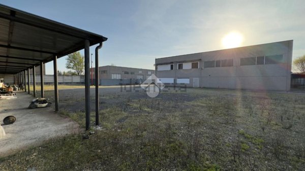 capannone in vendita a Carbonara Scrivia