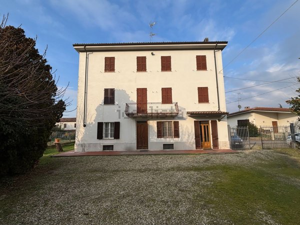 casa indipendente in vendita a Carbonara Scrivia