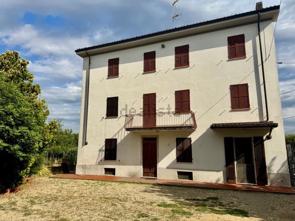 casa indipendente in vendita a Carbonara Scrivia