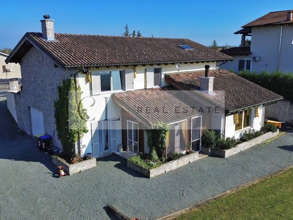 casa indipendente in vendita a Carentino