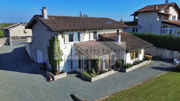 casa indipendente in vendita a Carentino