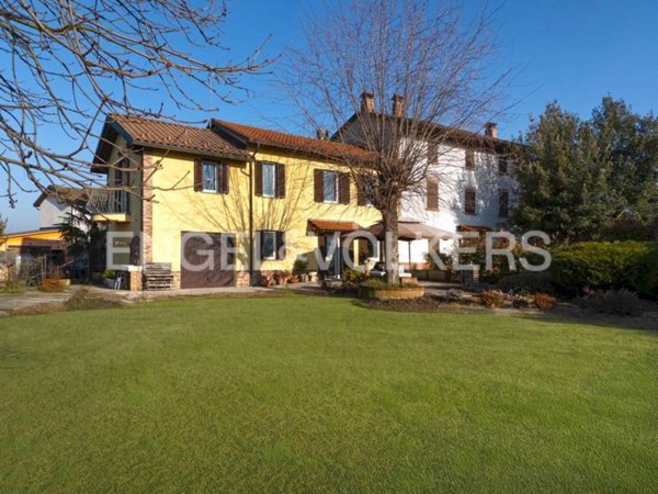 casa indipendente in vendita a Carentino