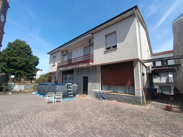 casa indipendente in vendita a Carentino