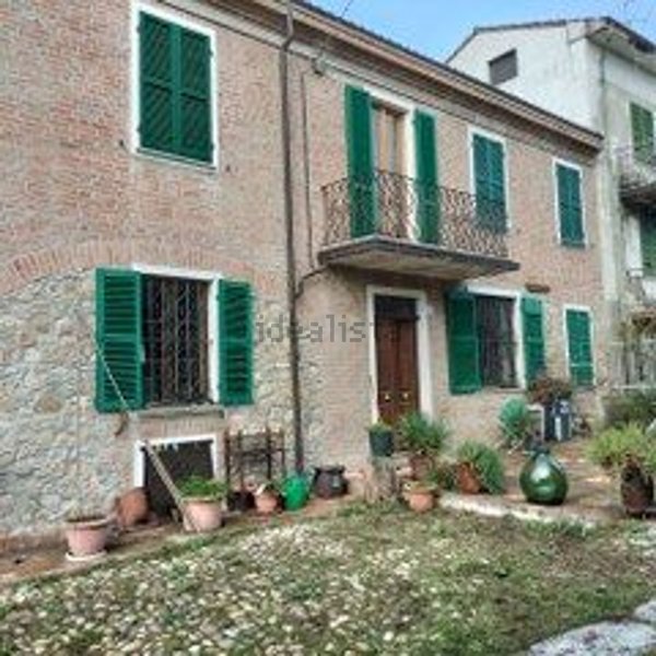 casa indipendente in vendita a Carezzano