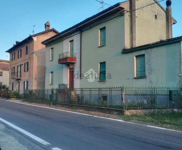 appartamento in vendita a Carezzano
