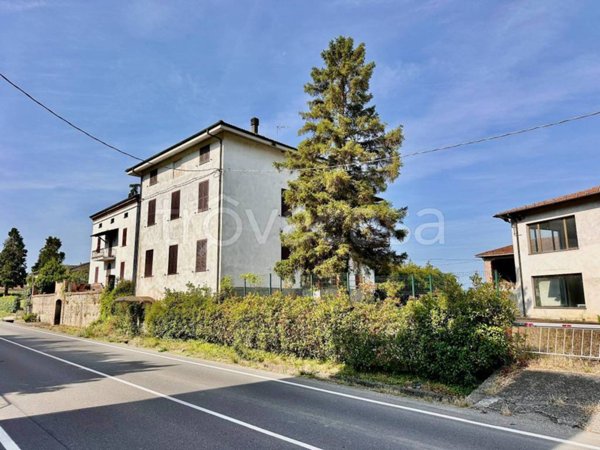 casa indipendente in vendita a Carezzano