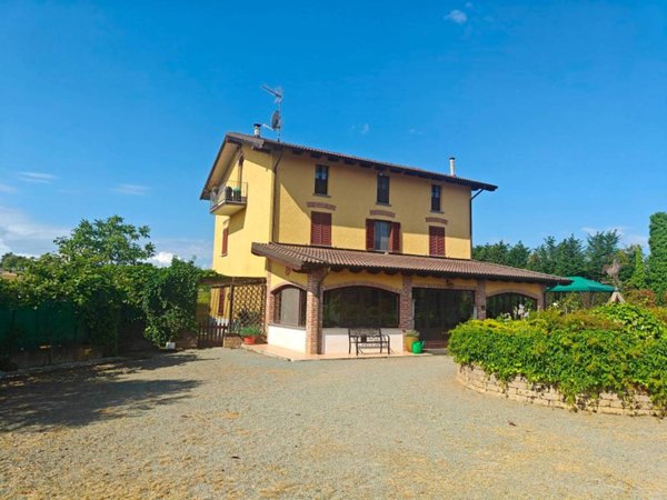 casa indipendente in vendita a Carpeneto