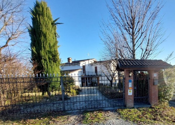 casa indipendente in vendita a Carpeneto