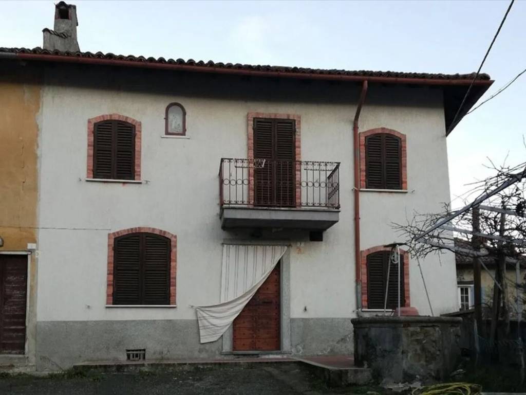 casa indipendente in vendita a Carpeneto