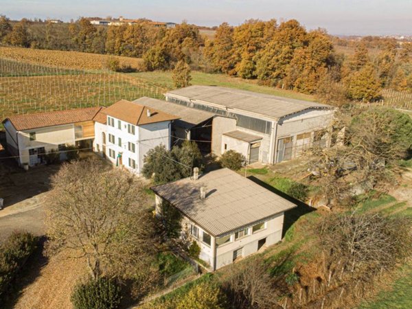 casa indipendente in vendita a Carpeneto