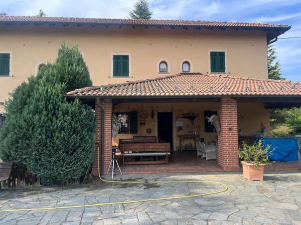 casa indipendente in vendita a Carpeneto