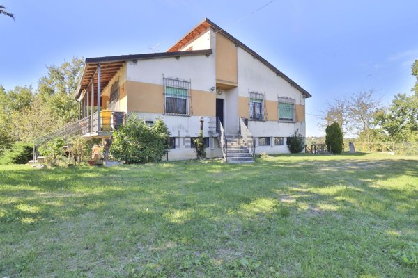 casa indipendente in vendita a Carpeneto