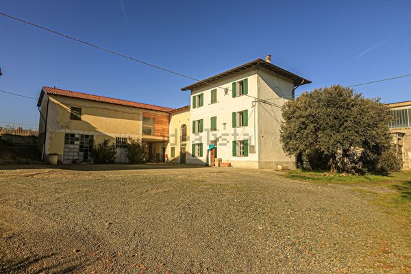 casale in vendita a Carpeneto