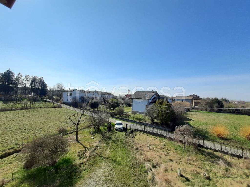 casa indipendente in vendita a Carpeneto