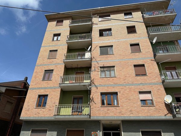 appartamento in vendita a Carpeneto in zona Madonna della Villa
