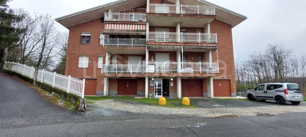 appartamento in vendita a Carpeneto in zona Madonna della Villa
