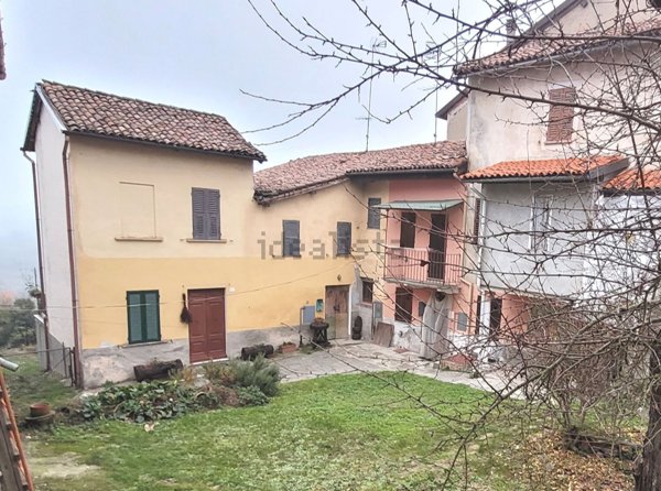 casa indipendente in vendita a Carpeneto in zona Madonna della Villa