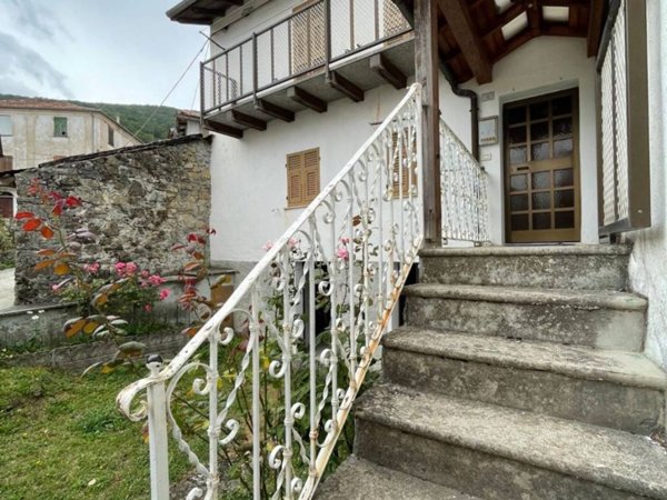 casa indipendente in vendita a Carrega Ligure