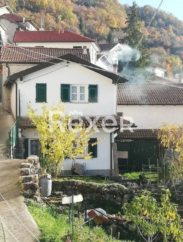 casa indipendente in vendita a Carrega Ligure in zona Daglio