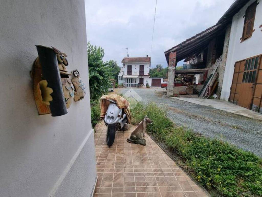 casa indipendente in vendita a Cartosio