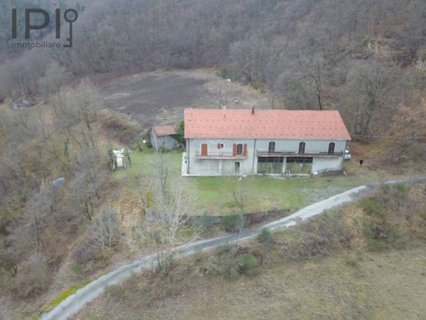 casa indipendente in vendita a Cartosio