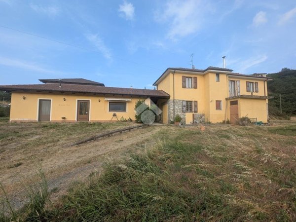 casa indipendente in vendita a Cartosio