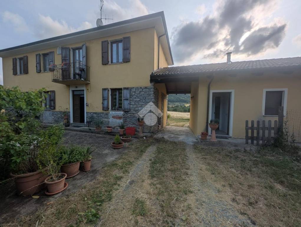 casa indipendente in vendita a Cartosio