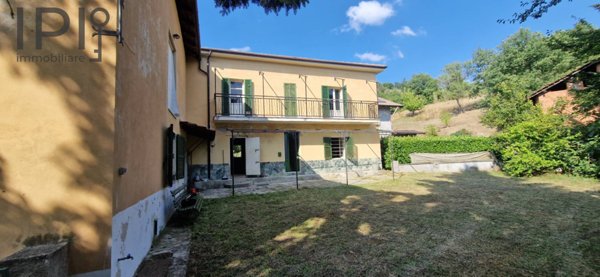 casa indipendente in vendita a Cartosio