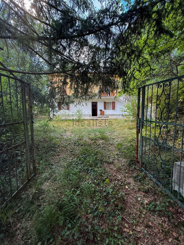 casa indipendente in vendita a Cartosio in zona Garini