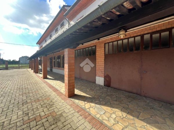 casa indipendente in vendita a Casal Cermelli