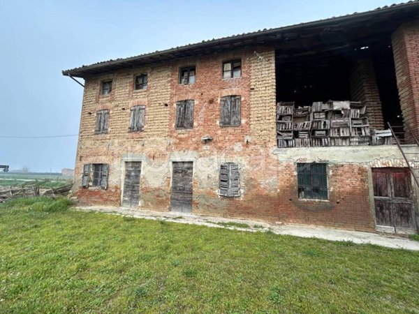 casa indipendente in vendita a Casal Cermelli