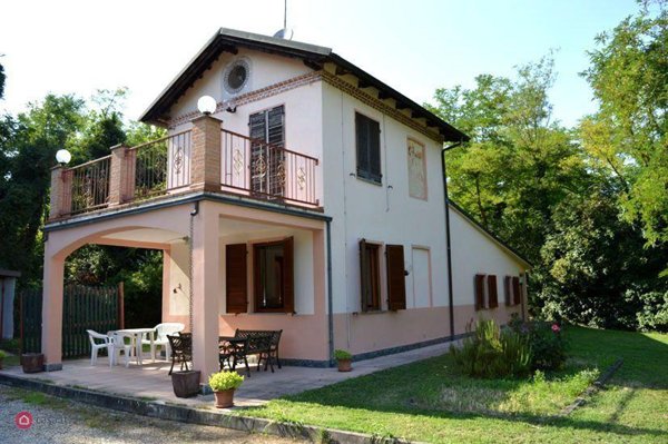 casa indipendente in vendita a Casale Monferrato in zona Rolasco