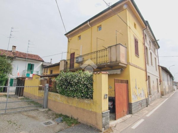 casa semindipendente in vendita a Casale Monferrato in zona Terranova