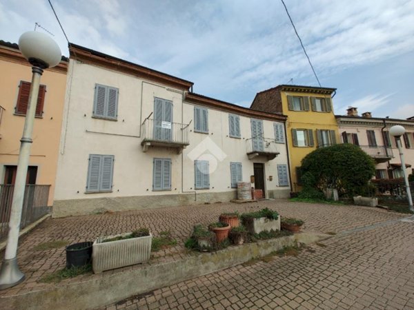 casa indipendente in vendita a Casale Monferrato in zona Rolasco