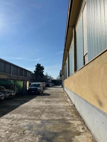 locale commerciale in vendita a Casale Monferrato