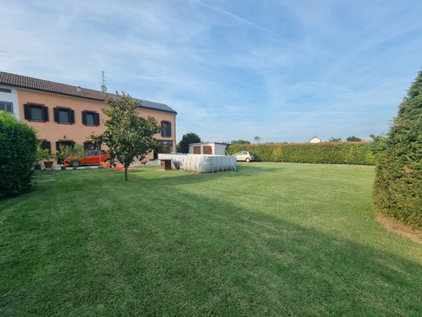 casa indipendente in vendita a Casale Monferrato