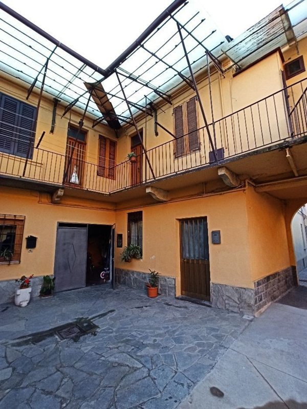 casa indipendente in vendita a Casale Monferrato