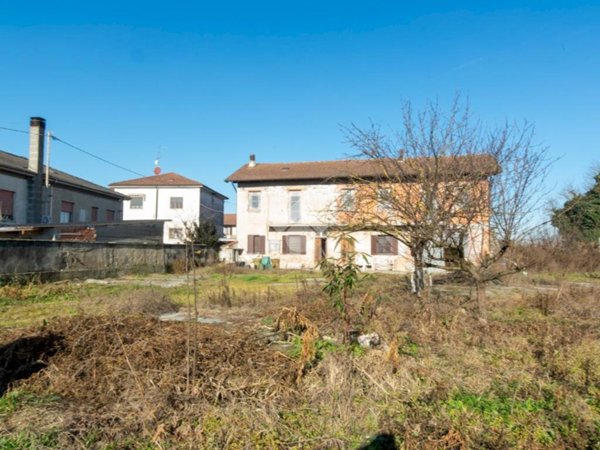 casa indipendente in vendita a Casale Monferrato in zona Casale Popolo