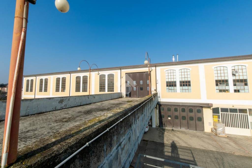 negozio in vendita a Casale Monferrato