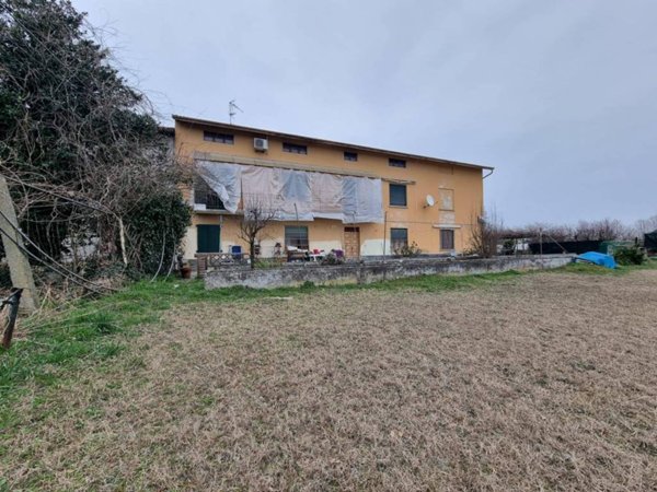 casa indipendente in vendita a Casale Monferrato