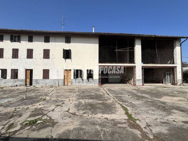 casa indipendente in vendita a Casale Monferrato in zona Santa Maria del Tempio